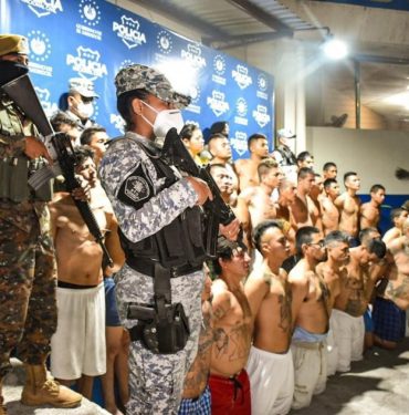 El Salvador hükümeti çetelere karşı savaş açtı