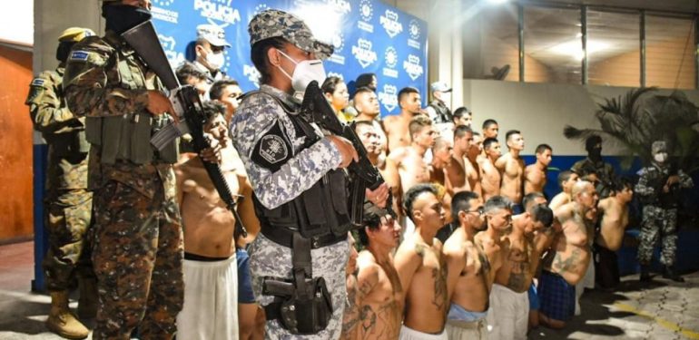 El Salvador hükümeti çetelere karşı savaş açtı