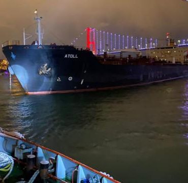 İstanbul Boğazı’nda sürüklenen gemi kurtarıldı