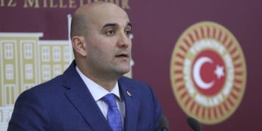 MHP'li Kılavuz: Başıboş sokak köpekleri konusunda acil eylem planı oluşturulmalı