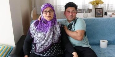 Rize'de 67 yaşındaki kadının film gibi hikayesi! Engelli oğluyla yaşam mücadelesi veriyor