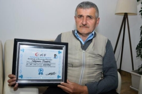 Sakarya'nın Mıknatıs Adam'ı biyoenerjiyle hastaları tedavi ettiğini iddia ediyor