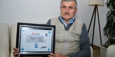 Sakarya'nın Mıknatıs Adam'ı biyoenerjiyle hastaları tedavi ettiğini iddia ediyor