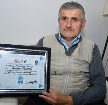 Sakarya'nın Mıknatıs Adam'ı biyoenerjiyle hastaları tedavi ettiğini iddia ediyor