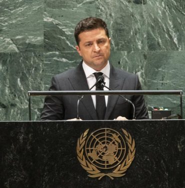 Zelenskiy isimlerini de açıkladı: 'Rütbelerinden mahrum bırakılacaklar'