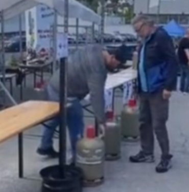 Almanya’da tüp kuyruğu