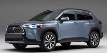 Toyota, çip krizi nedeniyle üretimi düşürdü