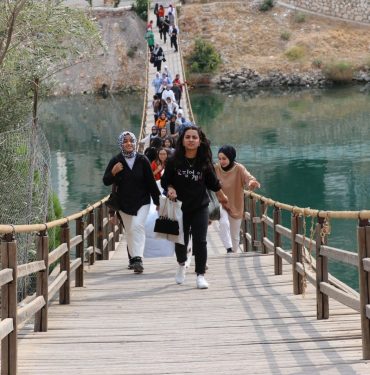 BÜYÜKŞEHİR’DEN LİSE ÖĞRENCİLERİNE MOTİVASYON KAMPI (1)