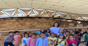 ogrenciler_sehrin_tarihi_ve_kutsal_yerlerini_gezdiler_h44556_be66b