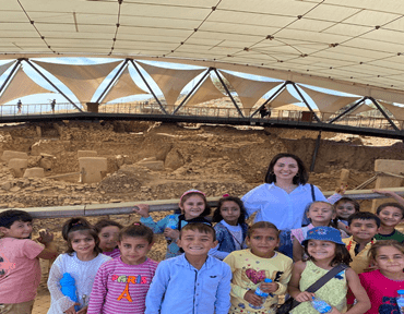 ogrenciler_sehrin_tarihi_ve_kutsal_yerlerini_gezdiler_h44556_be66b
