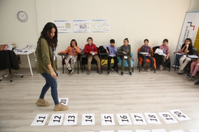 KKöprüBld- Karaköprü'de çocuklar farklı metodlarla ingilizce öğreniyor (1)