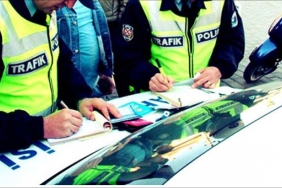 artik-herkes-trafik-polisi-whatsapp-ile-trafik-cezasi-uygulamasi-basladi