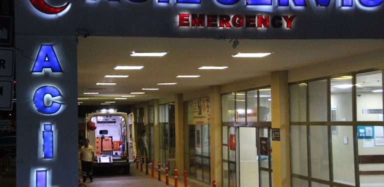 sanliurfa-da-112-acil-servis-gorevlisi-hasta-11201670_amp