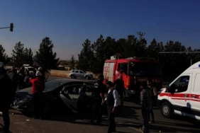 sanliurfada-tir-ile-otomobil-carpisti-3-yarali_0c826