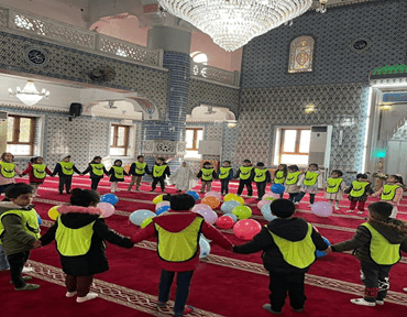 minik_cocuklar_camilerle_bulusuyor_h45398_38ff7