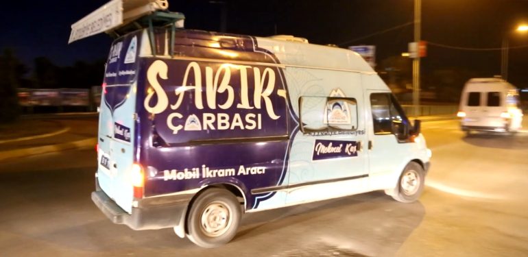 eyyubiyede-sabir-corbasi-ikrami-devam-ediyor (2)