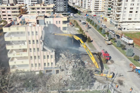 haliliye_de_agir_hasarli_binalarda_yikim_basladi_h46010_a3f96