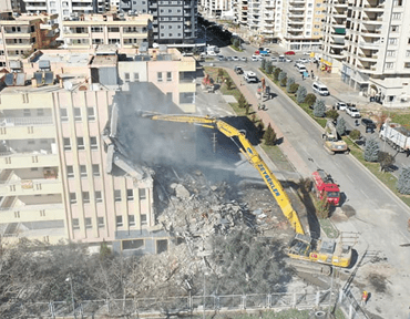 haliliye_de_agir_hasarli_binalarda_yikim_basladi_h46010_a3f96