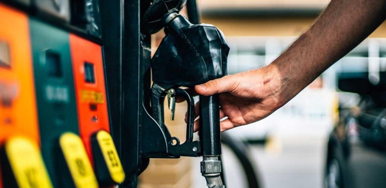 son_dakika_motorine_bir_zam_daha_geliyor_iste_guncel_benzin_motorin_ve_lpg_fiyatlari_1665222104_8