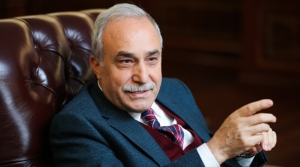 ahmet-esref-fakibaba-akp-ve-milletvekilligi-uyeliginden-istifa-etti-1077643-5 (2)