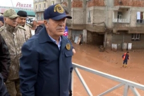 bakan-akar-dan-depremzede-ailelere-egitim-uya-15702677_amp