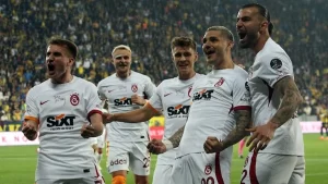 canli-izle-ankaragucu-galatasaray-super-ligde-sampiyonluk-maci-1