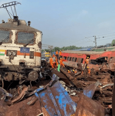 hindistan-da-tren-kazasi-233-olu-900-den-fazla-15989889_9390_m