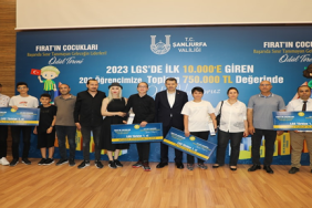 sanliurfada_gururlari_odullendirildi_h47710_f7ce1