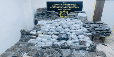 sanliurfada_durdurulan_aracta_yakalandi_h49245_4fe59 (1)