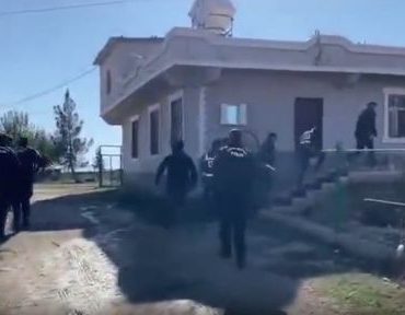 akcakale_de_dolandiricilik_operasyonu_12_gozalti_h49535_b27b9