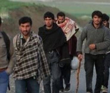 istanbuldaki-gocmenler-geri-gonderme-merkezine-teslim-ediliyor-h1629292394-47fa64