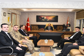 vali_sildak_birecikte_temaslarda_bulundu_h49841_3cc64