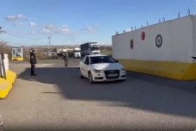 sanliurfa_da_sok_uygulamasi_20_arac_trafikten_men_edildi_h50341_f9387