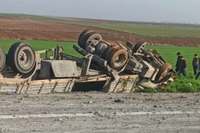 suruc_ta_tir_devrildi_1_yarali_h50630_be8f8