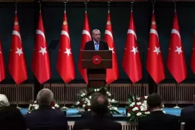 65e55cb18f34256f912d2518