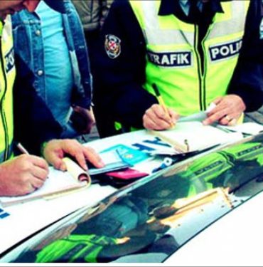 artik-herkes-trafik-polisi-whatsapp-ile-trafik-cezasi-uygulamasi-basladi