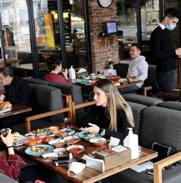 780x411-lokanta-restoran-kafe-ve-pastanelerde-yeni-donem-basladi-artik-fiyat-listeleri-kapiya-asilacak-1704107237018