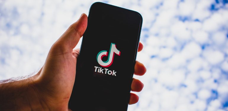 tiktok-5323005_1280