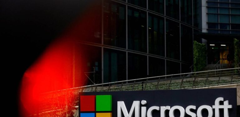 Microsoft-coktu-mu-Teams-Outlook-ve-diger-hizmetlerde-kesinti-yasaniyor-1140x760