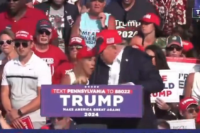 eski-abd-baskani-donald-trump-a-miting-sirasinda-17519411_1702_m