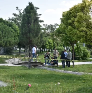 afyonkarahisar-da-kiz-arkadasini-bicakla-oldu-4-17582687_o