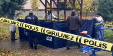 edirne-de-bir-kadin-parkta-olu-bulundu-1731657749-80_small (1)