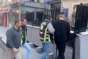 sisli-de-surucuye-dehseti-yasatan-magandalar-3-16748125_amp