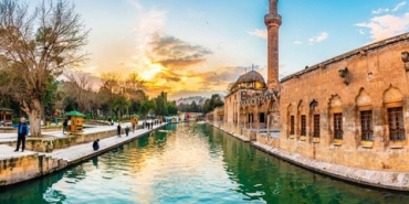 1585488101-sanliurfa-balikligol-800-bafi