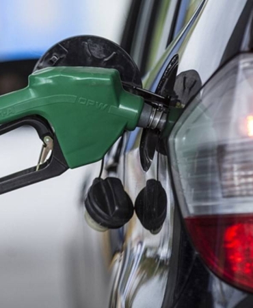 benzine-gece-yarisi-150-liralik-zam-geliyor-jlbq