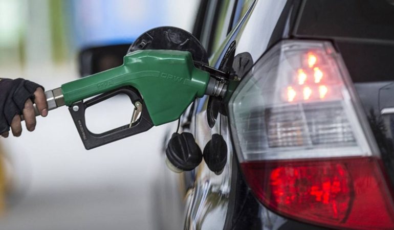 benzine-gece-yarisi-150-liralik-zam-geliyor-jlbq