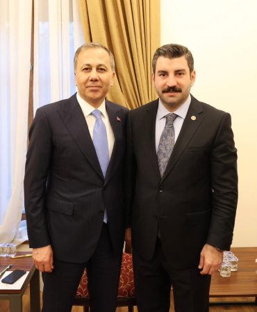 sanliurfa-milletvekili-icisleri-bakani-ali-yerlikayayi-ziyaret-etti-1