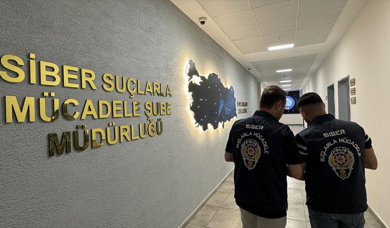 siber-polisin-sanal-devriyesinde-suclular-ongoze-takiliyor