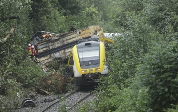 tren-kaza-ap-2384350_2