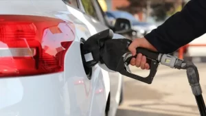 2205-benzinden-sonra-motorine-zam-geliyor-guncel-akaryakit-fiyatlari-tabela-degisiyor